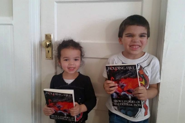 kids-holding-books-600.jpg